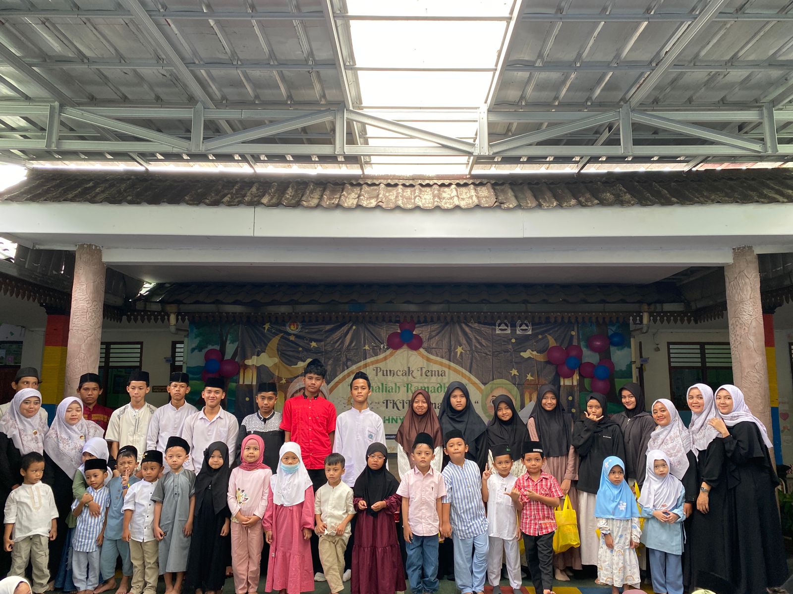 "Indahnya berbagi di bulan Ramadhan"