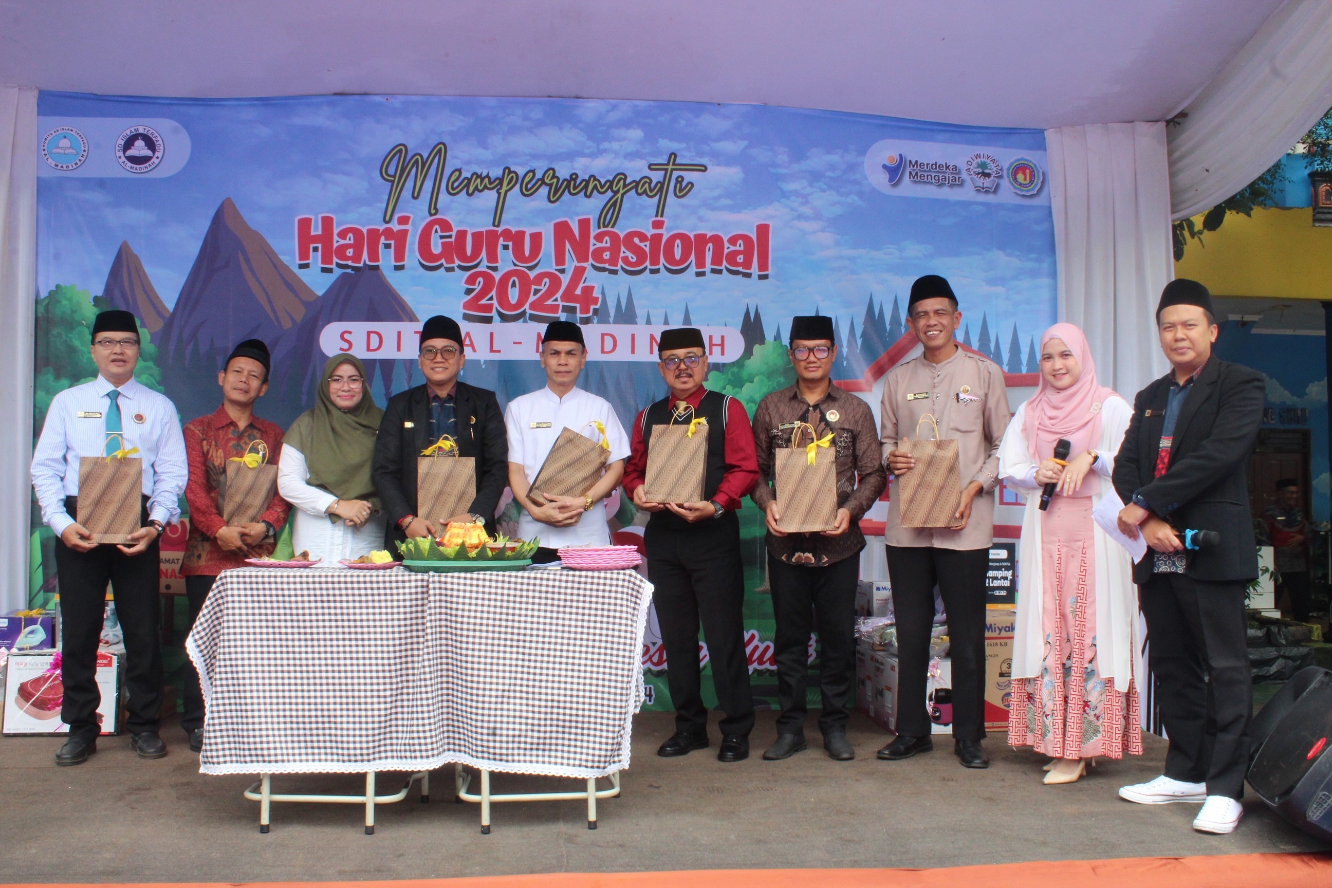 Peringatan Hari Guru