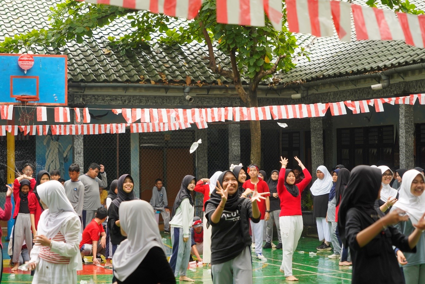 Lomba HUT RI