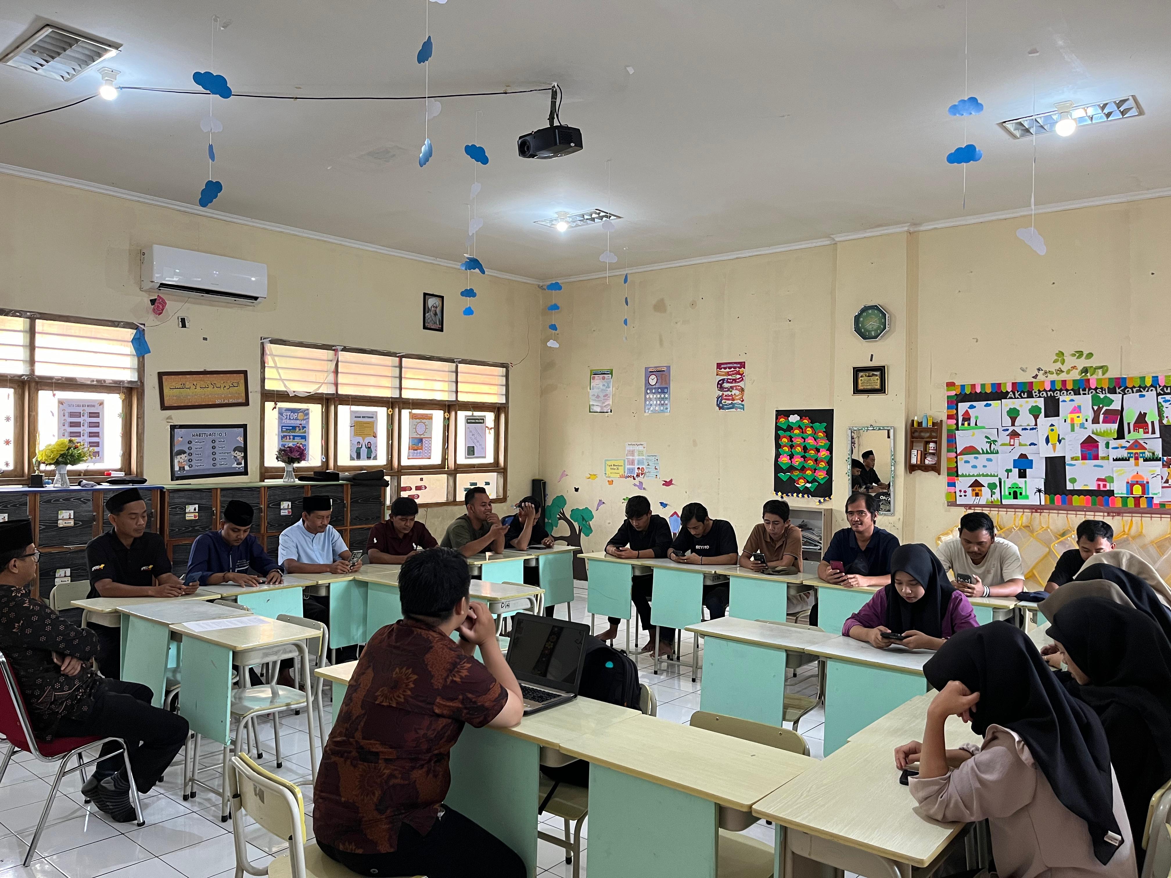 Uji Kompetensi Karyawan SIT Al-Madinah