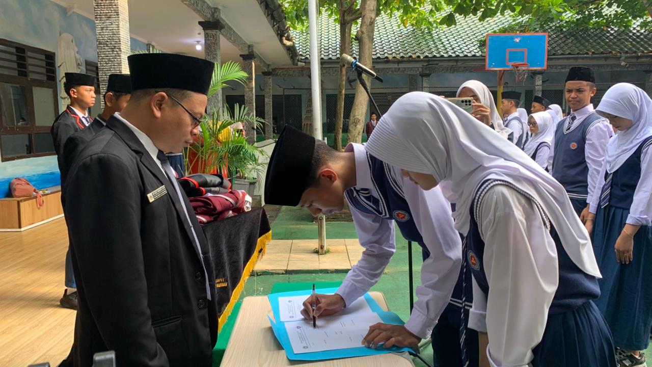 Pelantikan OSIS dan MPK