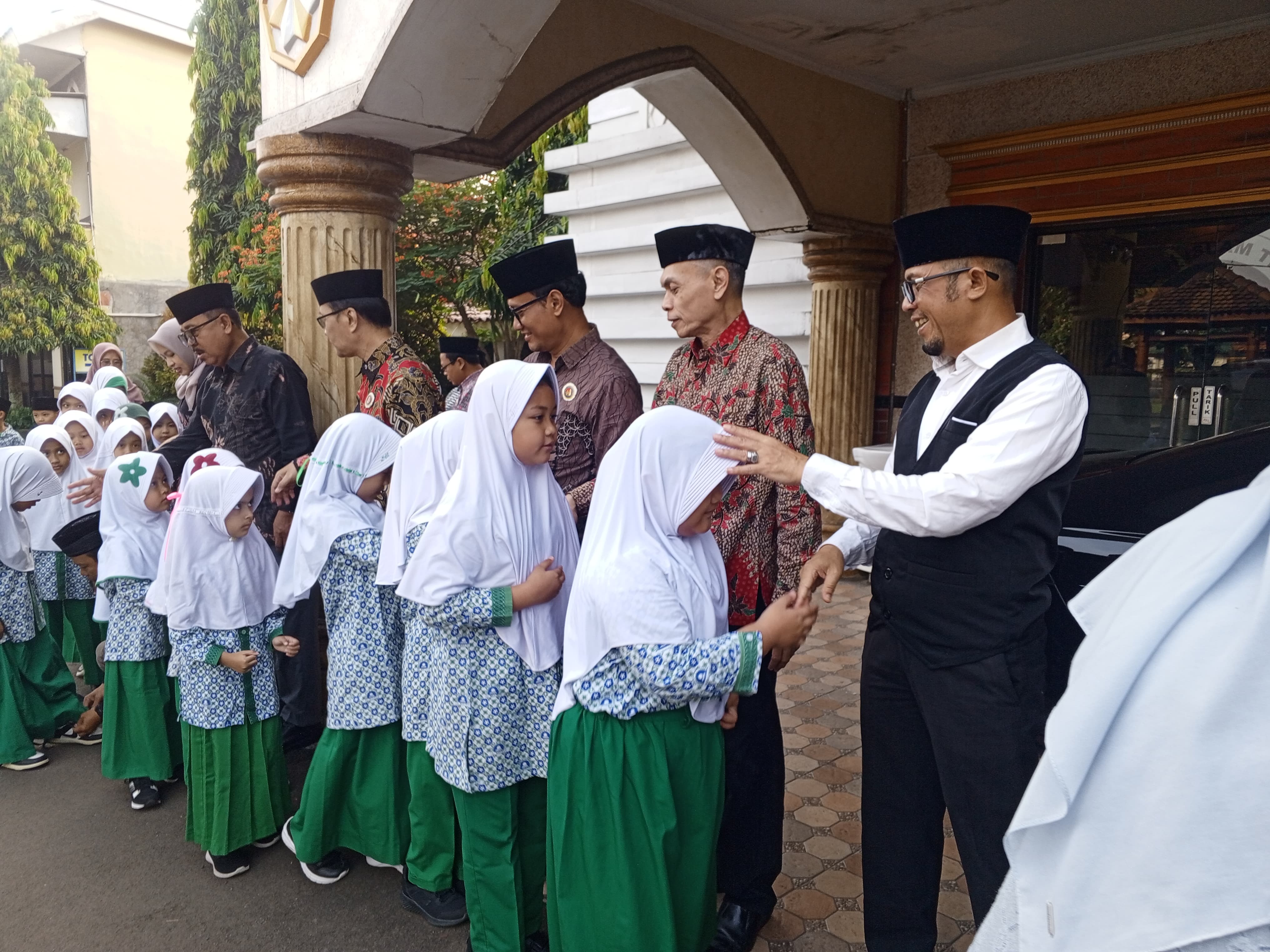 Halal bihalal Yayasan