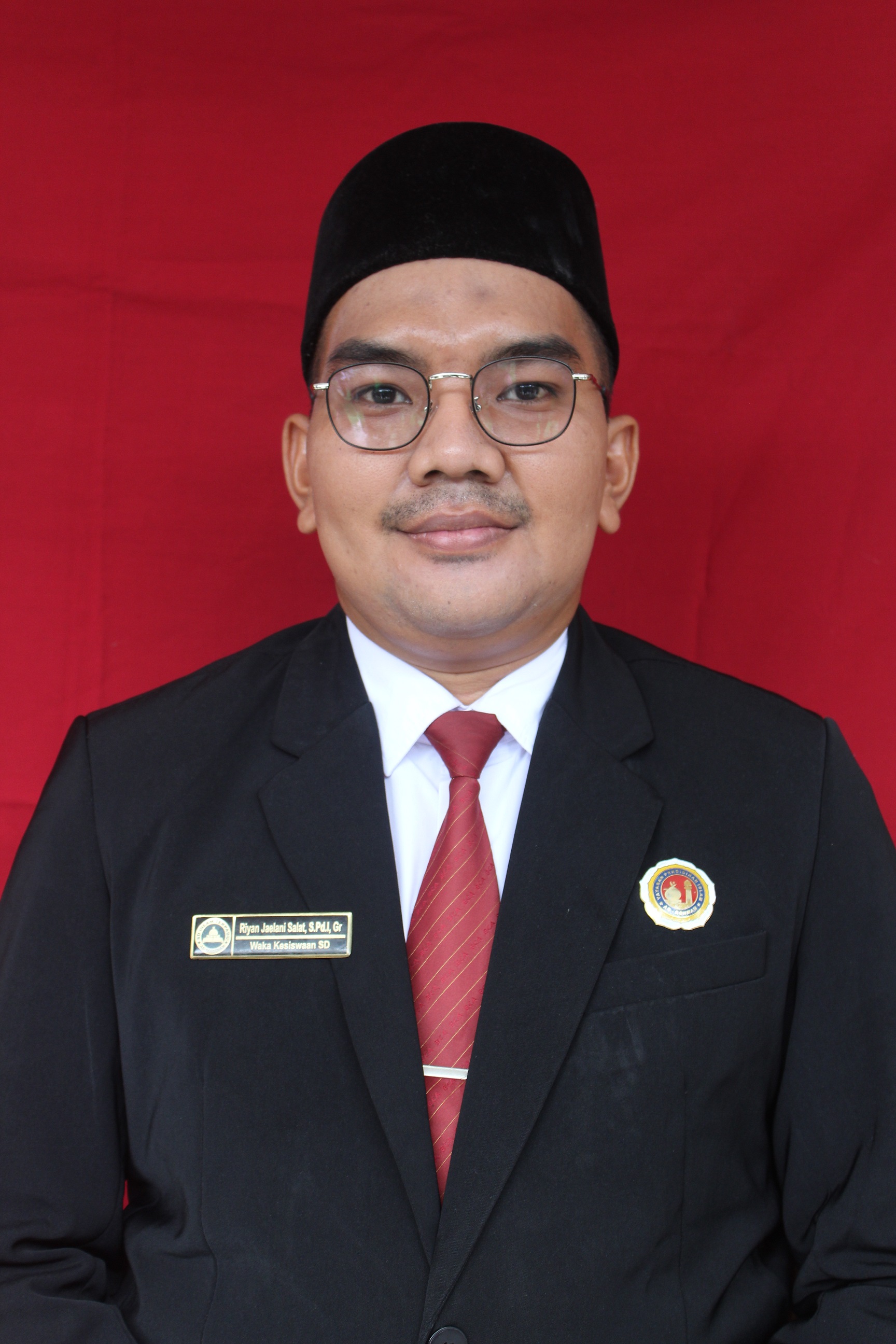 Riyan Jaelani Salat, S.Pd.I, Gr