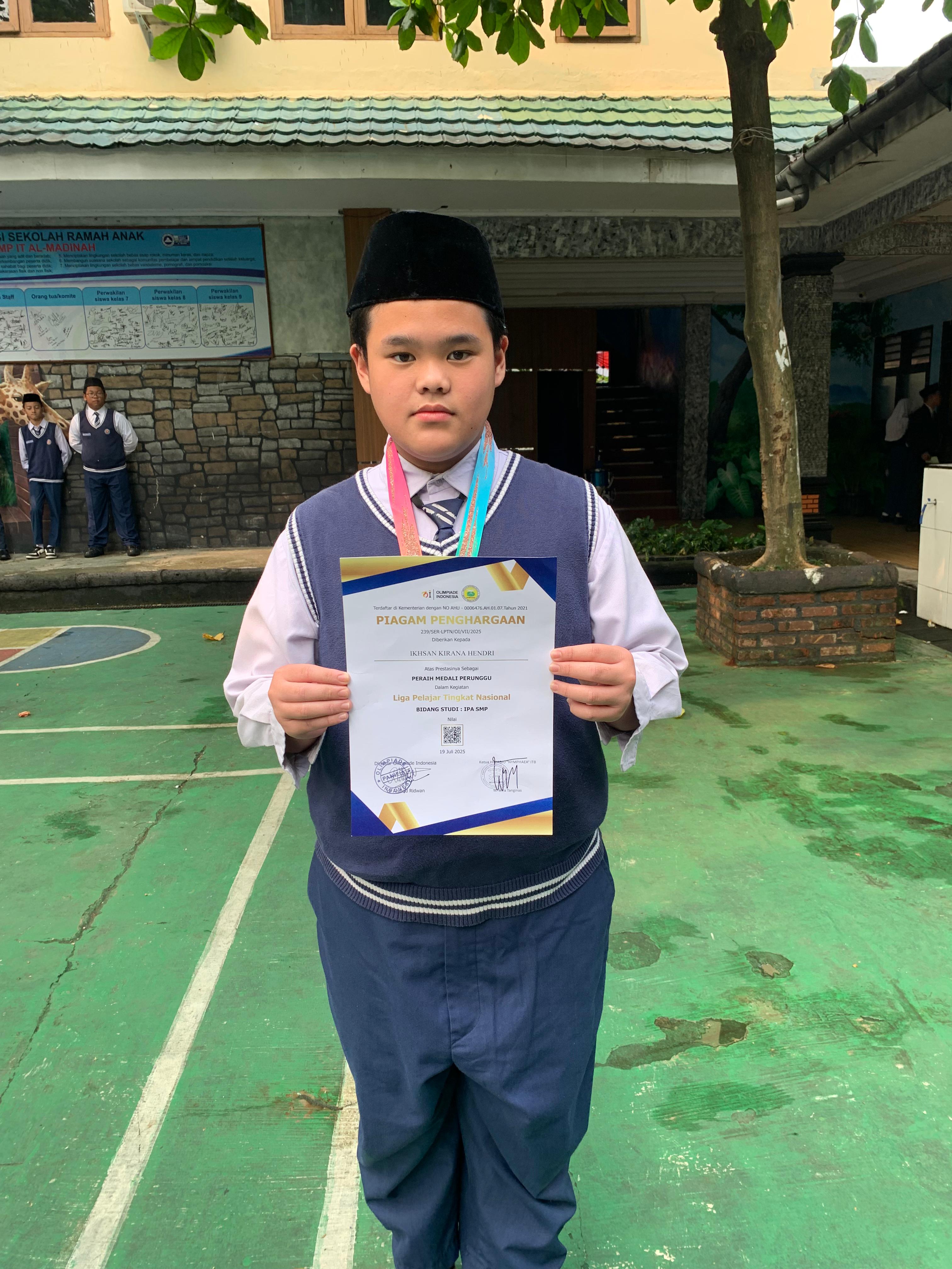 Peraih Medali Perunggu Tingkat Nasional Bidang IPA